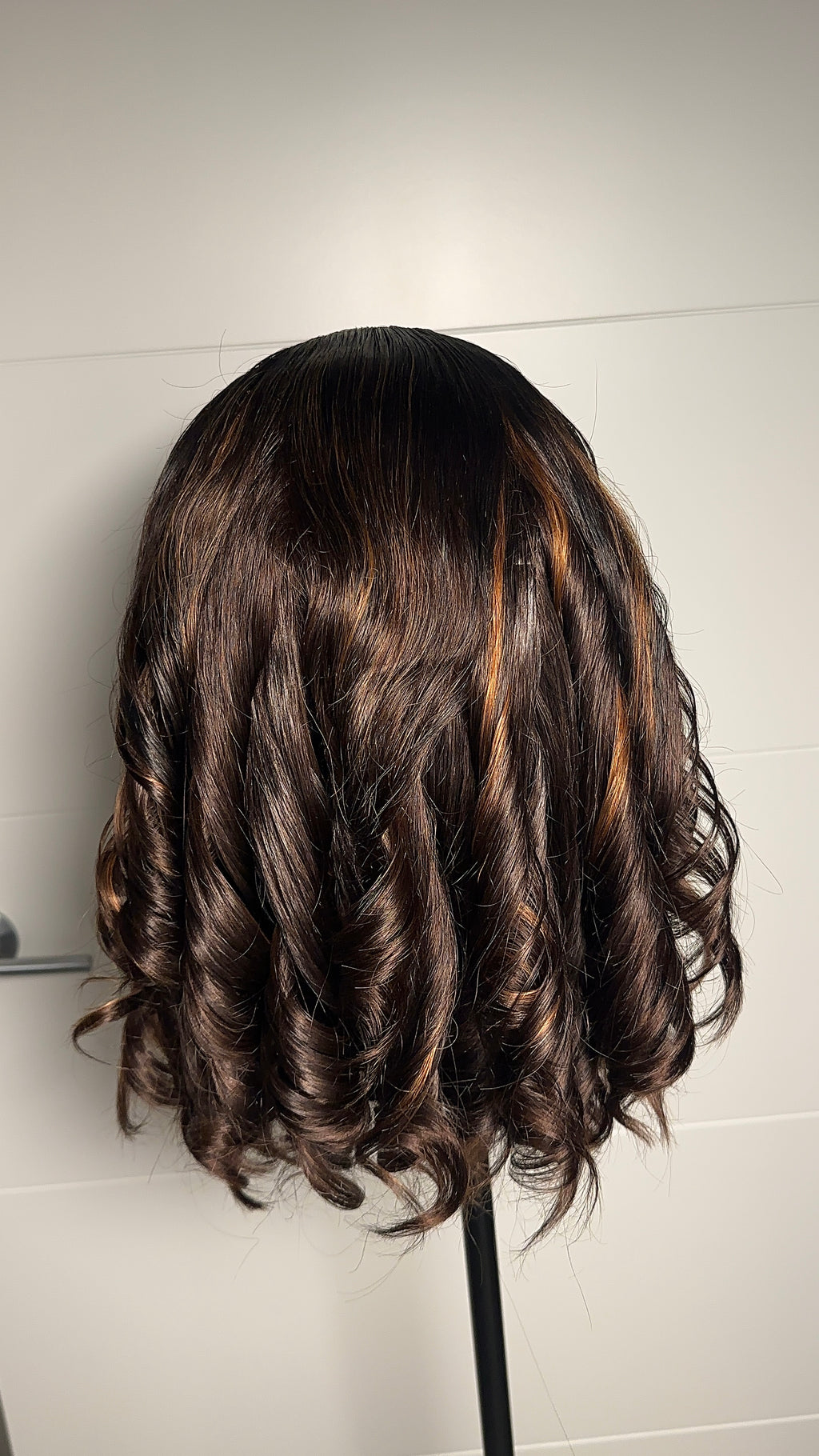 Highlighted Short Body Wave Wig