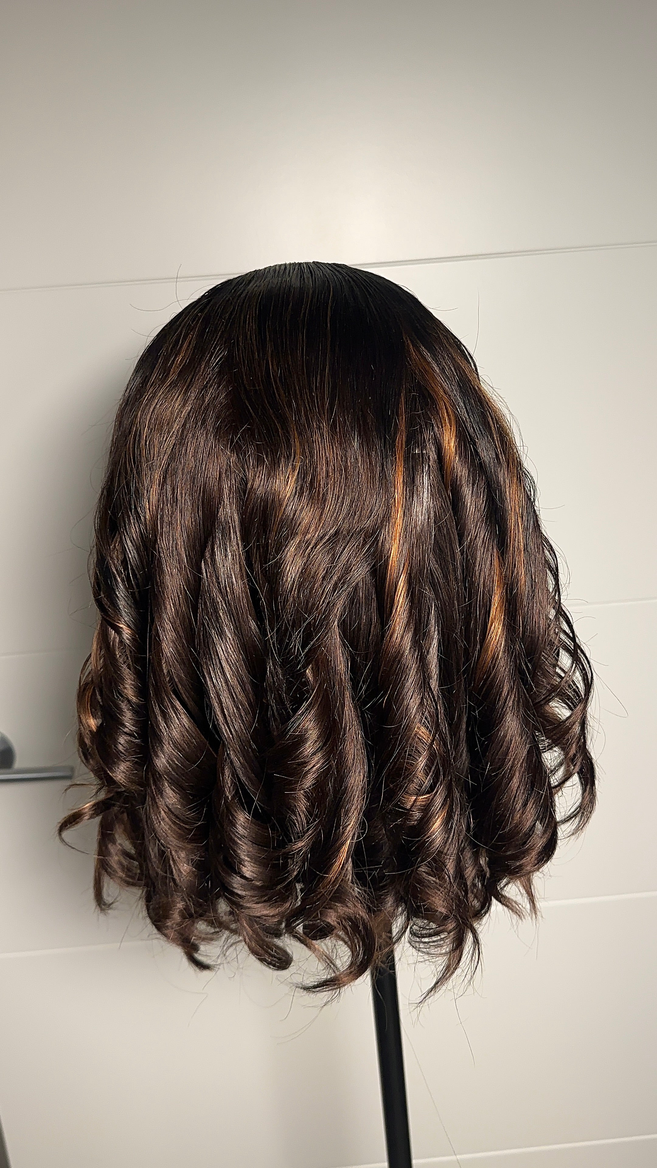 Highlighted Short Body Wave Wig