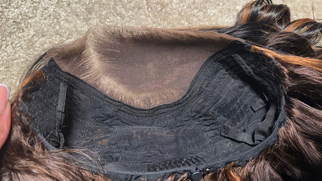 Highlighted Short Body Wave Wig
